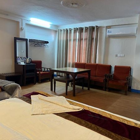Hotel Silver Jubilee Katmandu Kültér fotó