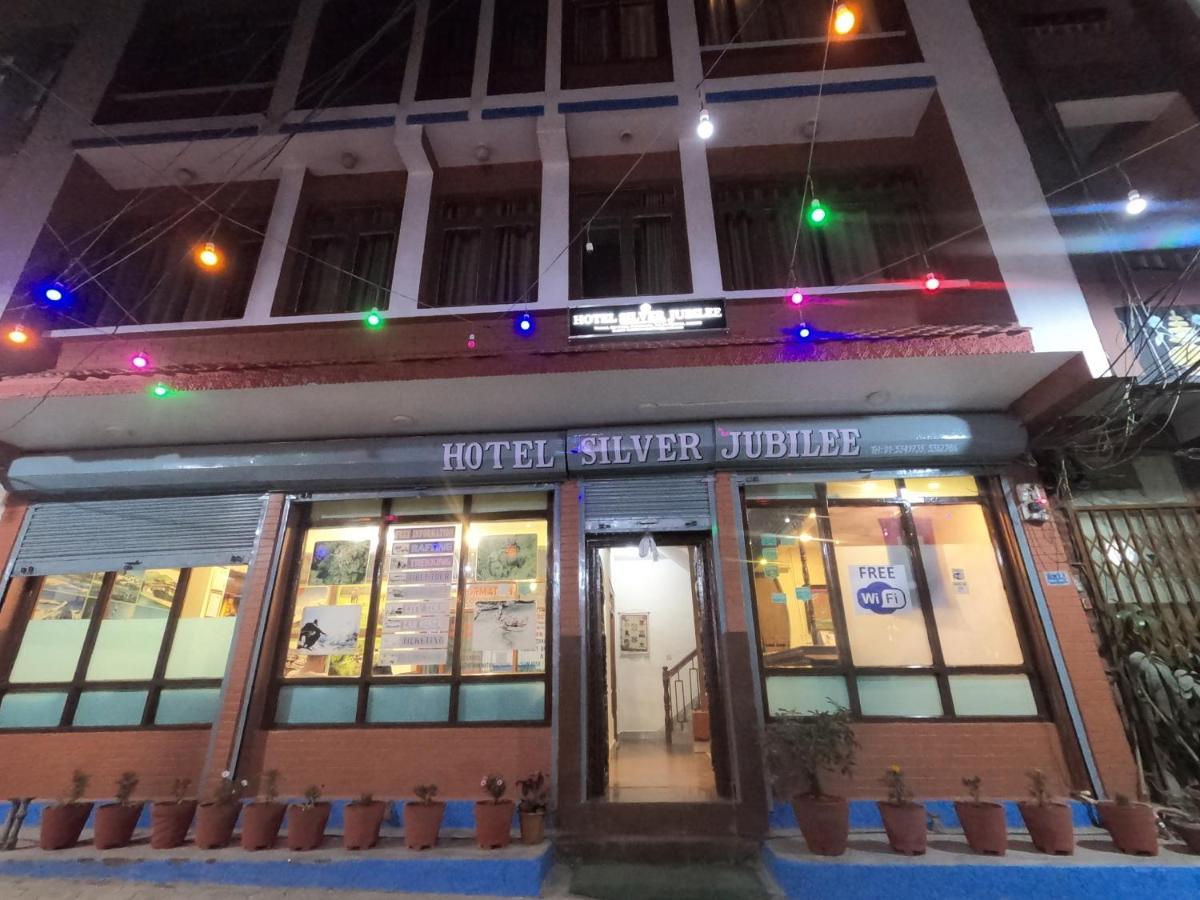 Hotel Silver Jubilee Katmandu Kültér fotó