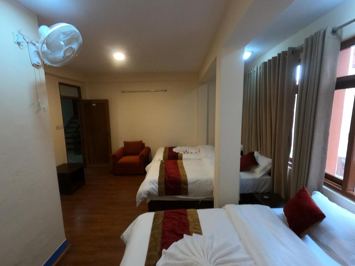 Hotel Silver Jubilee Katmandu Kültér fotó